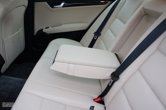 2011款奔驰C300