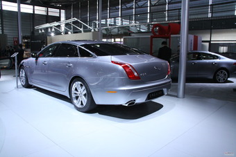 捷豹XJ全景商务车