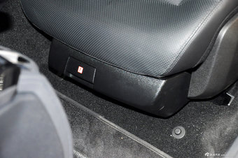 2012款奔驰E级实拍