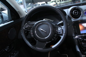 捷豹XJ全景商务车