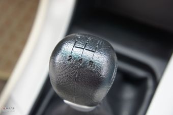 2011款奥轩G5 2.4L手动精英版