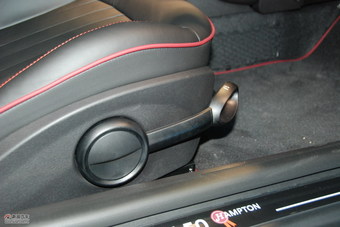 2011款MINI COOPER S CLUBMAN Hampton限量版