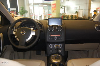 2011款逍客2.0L两驱CVT XV雷