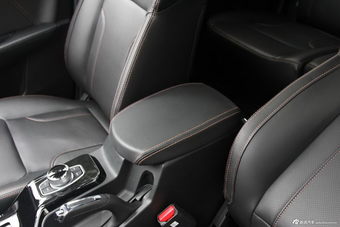 2014款吉利豪情SUV2.4L自动两驱尊贵型