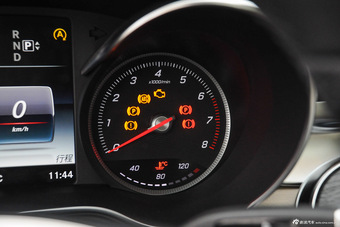 2015款奔驰C级C200L 2.0T自动运动版