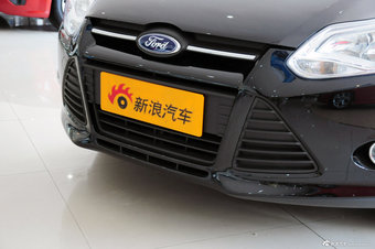 2012款新福克斯三厢实拍
