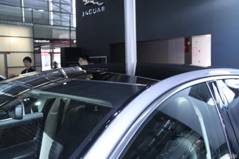 捷豹XJ全景商务车