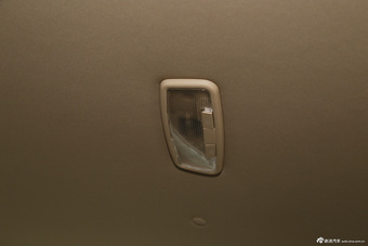 2015款宝骏560 1.8L手动精英型