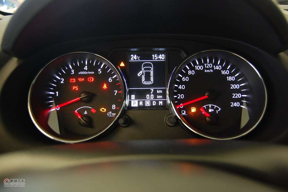 2011款逍客2.0L两驱CVT XV雷