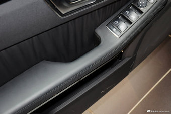 2012款奔驰E级实拍