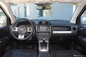 2011款Jeep指南者2.4L CVT经典版图片