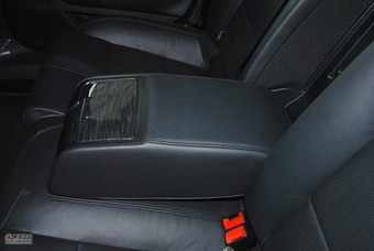 2012款C5东方之旅纪念版2.3L自动尊贵型