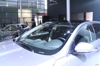 捷豹XJ全景商务车