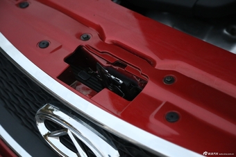 2015款艾瑞泽3 1.5L手动够炫版