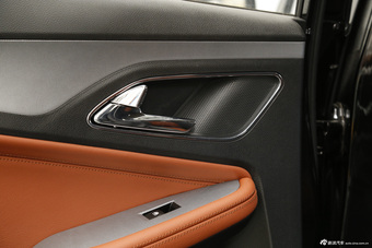 2015款宝骏560 1.8L手动精英型