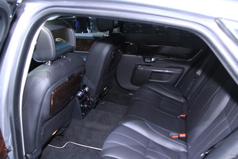 捷豹XJ全景商务车