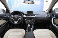 2015款悦翔V7 1.6L 手动乐尚型