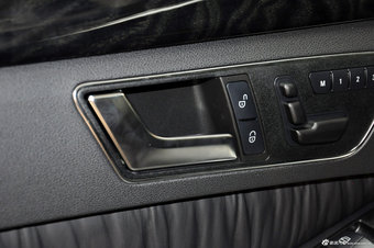 2012款奔驰E级实拍