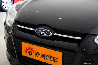 2012款新福克斯三厢实拍