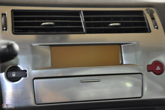 雪铁龙C4 1.6T 豪华版自动实拍