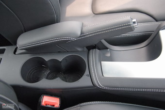 2011款奥迪TTS Coupe座椅及空间