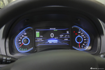 2015款北汽新能源EV160电动轻秀版