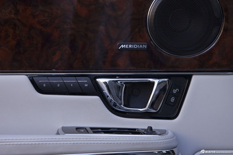 2014款捷豹XJL 3.0 SC四驱全景商务版