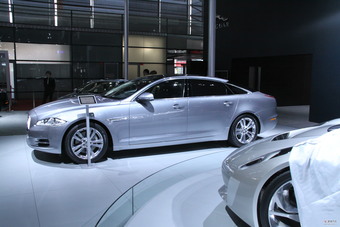 捷豹XJ全景商务车