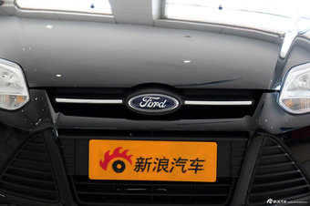 2012款新福克斯三厢实拍