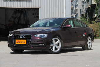 Actual shooting of 2012 Audi A5 in store