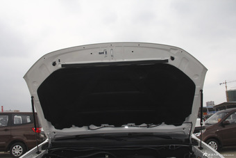 2015款揽福2.4L手动汽油两驱标准型
