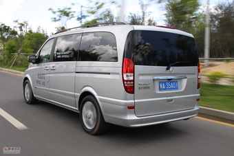 2011款奔驰唯雅诺-动态