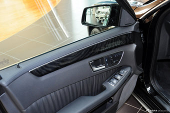 2012款奔驰E级实拍