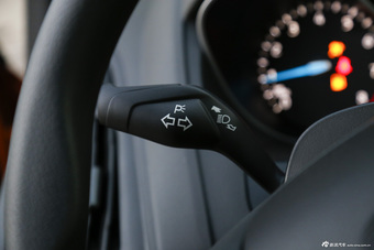 2015款福克斯两厢1.6L手动舒适型