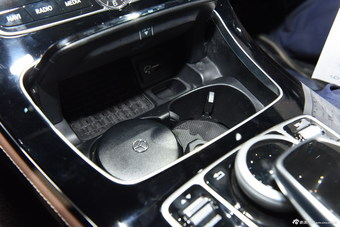 全新奔驰E级长轴距车型北京车展首发