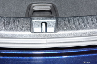 全新奔驰E级长轴距车型北京车展首发