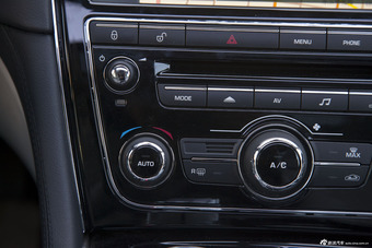 2014款捷豹XJL 3.0 SC四驱全景商务版