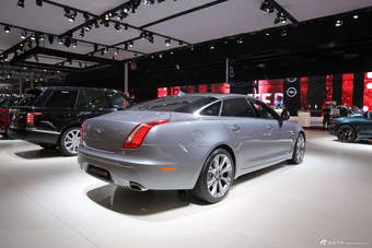 2015款捷豹XJL巴黎车展实拍