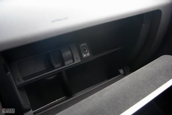 2011款奥迪TTS Coupe座椅及空间