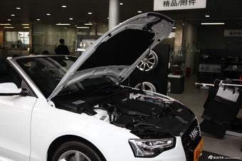 2014款奥迪A5 Cabriolet 40 TFSI quattro风尚版