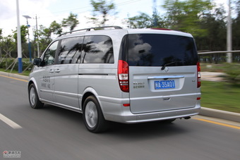 2011款奔驰唯雅诺-动态