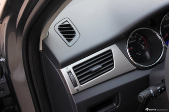 2012款风神S30实拍