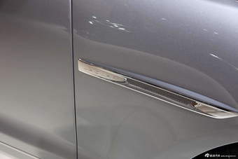 2015款捷豹XJL巴黎车展实拍