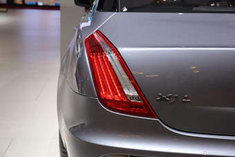 2015款捷豹XJL巴黎车展实拍