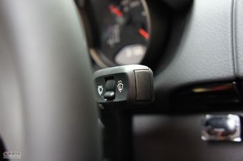 2011款保时捷Boxster内饰图片