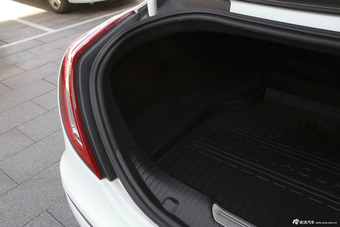 2014款捷豹XJL 3.0 SC四驱全景商务版