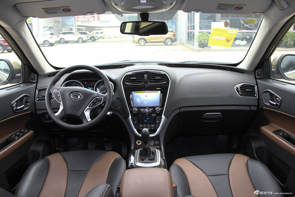 2015款传祺GS5 Super 2.0L手动两驱精英版