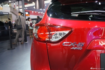 2014年第12届广州国际车展 图为：马自达CX-5