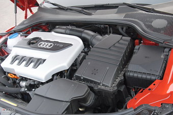 2011款奥迪TTS Coupe 2.0L TFSI发动机
