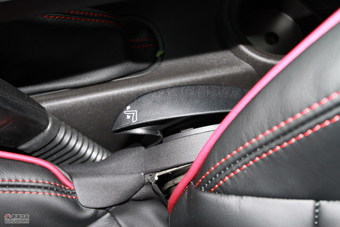 2011款MINI COOPER S CLUBMAN Hampton限量版